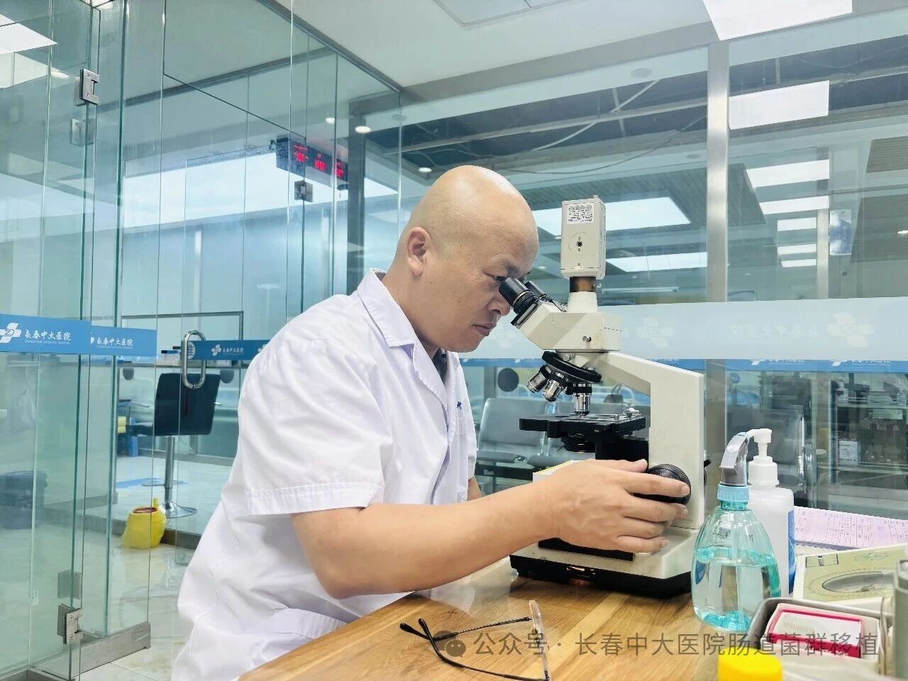 鹰潭市|高朋磊医师：左手男科临床，右手肠道菌群移植深入研究